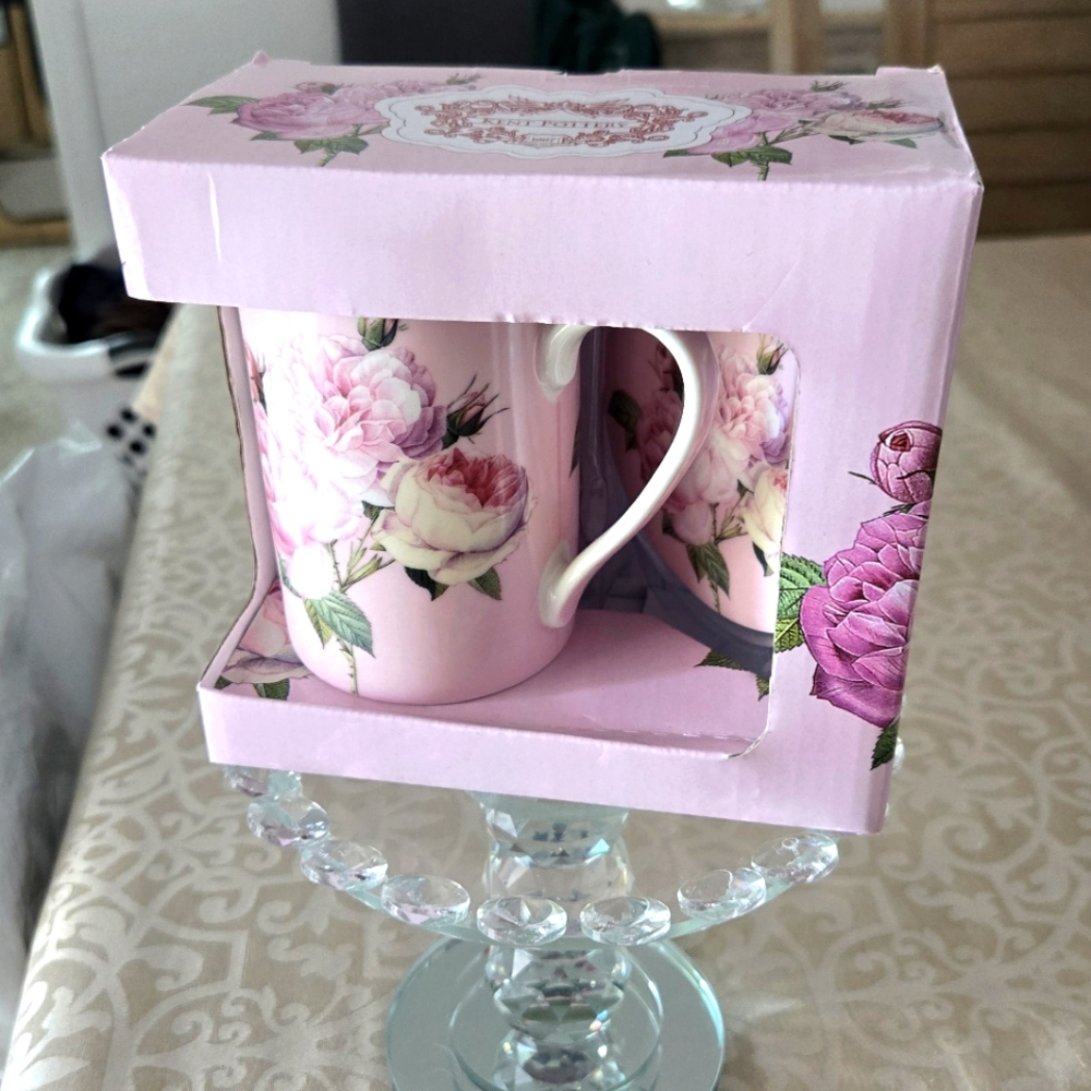 Clearance ☆ Kent Pottery Floral Mug Set